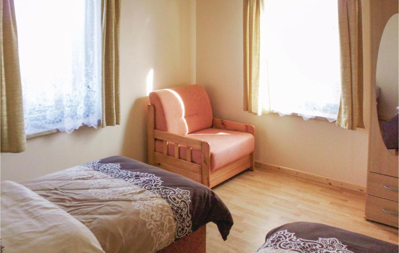 1 Bedroom Amazing Apartment In Settin מראה חיצוני תמונה