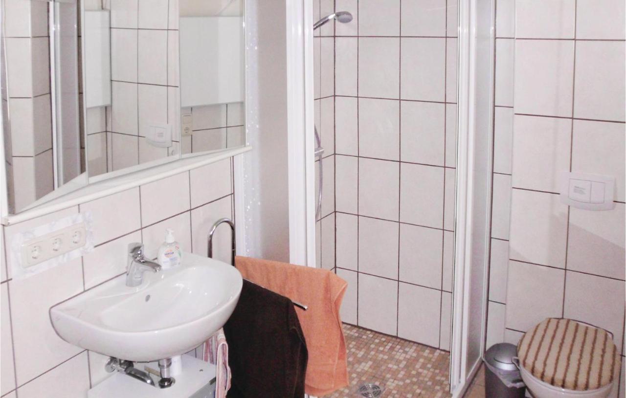 1 Bedroom Amazing Apartment In Settin מראה חיצוני תמונה